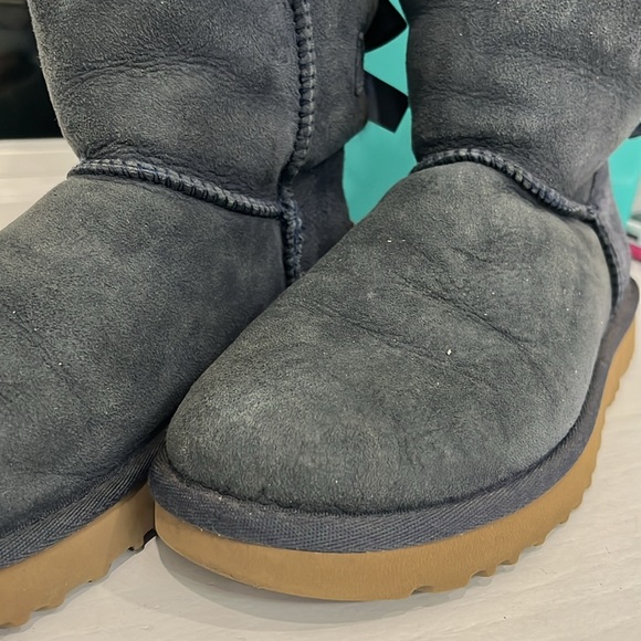 Kids UGG Bailey bow II boots size US 6 EU 37 - Picture 3 of 10